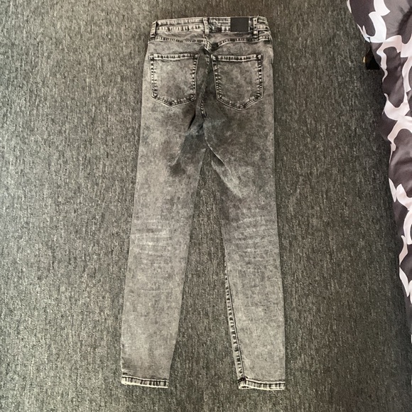 Grey ripped high waisted skinny areo jeans - Picture 2 of 2